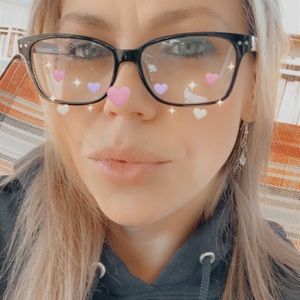 Meet your Posher, Nikki